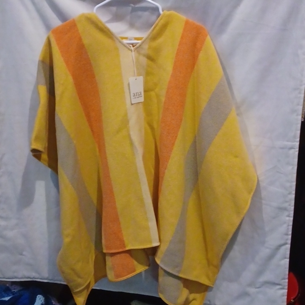 Wool/polyester poncho by Ana